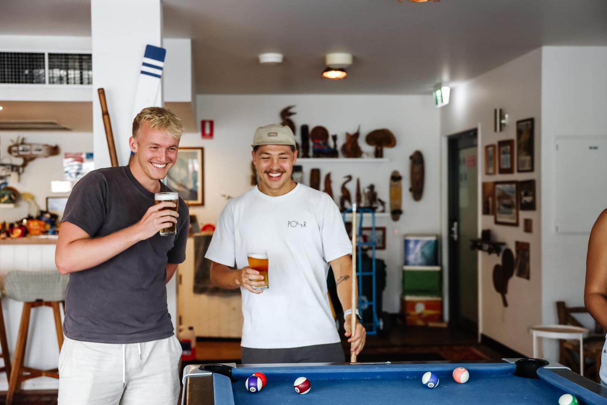 The Surf House Hostel Byron Bay Kültér fotó
